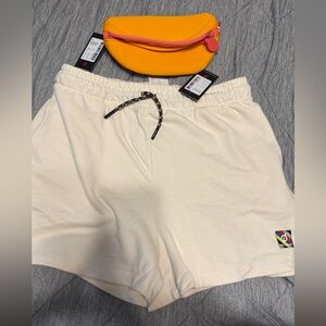 Peloton Cream Athletic Shorts with Elastic Waistband with Peloton Fanny pack